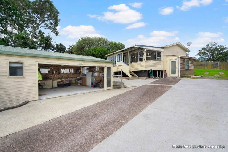 Photo of property in 4 Brian Crescent, Stanmore Bay, Whangaparaoa, 0932