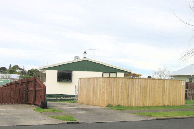 Photo of property in 37 Derby Street, Nawton, Hamilton, 3200