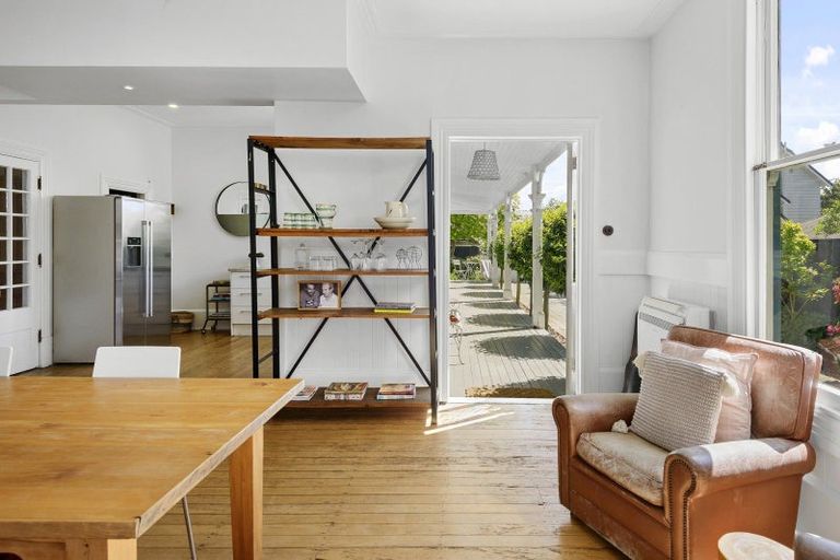 Photo of property in 112 Leinster Road, Merivale, Christchurch, 8014