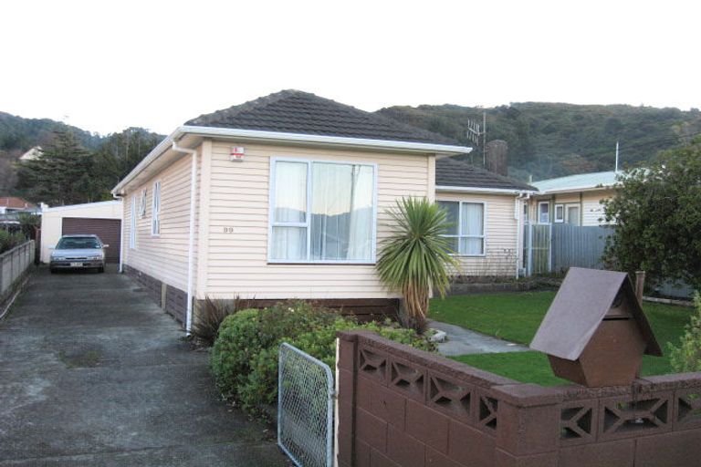 Photo of property in 99 Wainuiomata Road, Wainuiomata, Lower Hutt, 5014