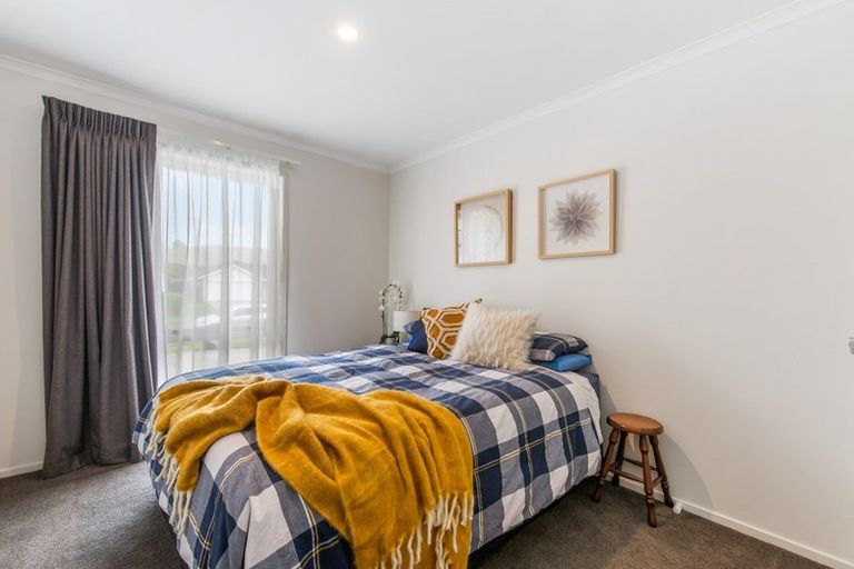 Photo of property in 5 Hamon Place, Pukehangi, Rotorua, 3015