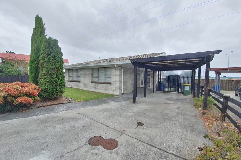 Photo of property in 1/28 Balgowan Terrace, Conifer Grove, Takanini, 2112