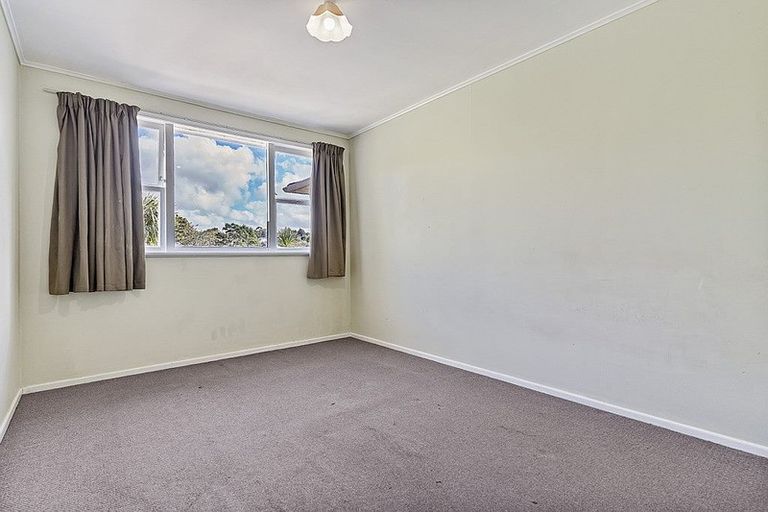 Photo of property in 16a Penfold Place, Henderson, Auckland, 0610
