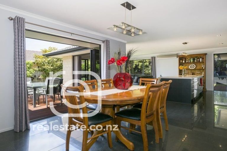 Photo of property in 21 Haden Place, Omokoroa, 3114