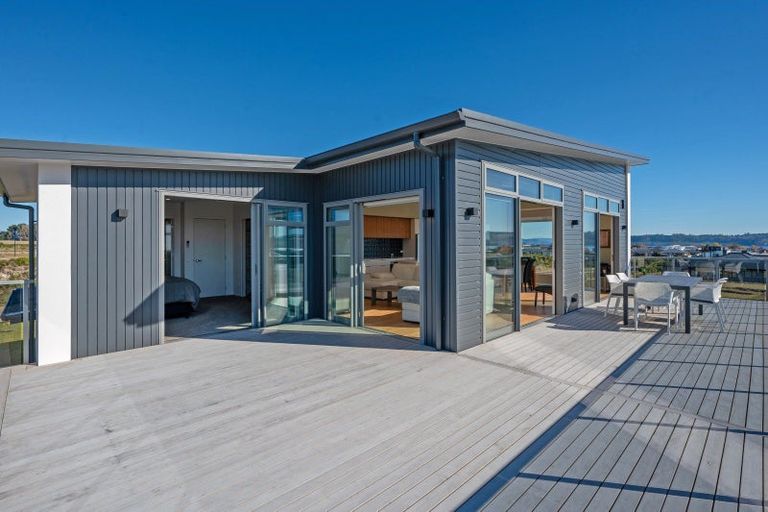 Photo of property in 30 Wai Terrace, Wharewaka, Taupo, 3330