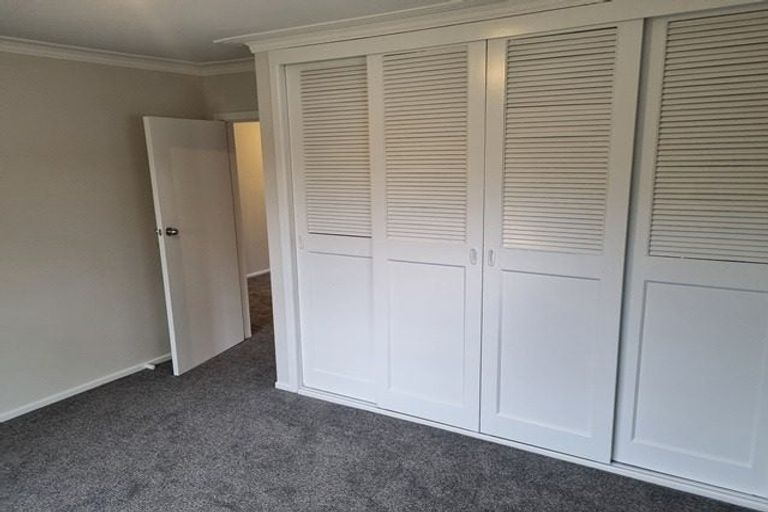 Photo of property in 43 Edmonton Road, Henderson, Auckland, 0612