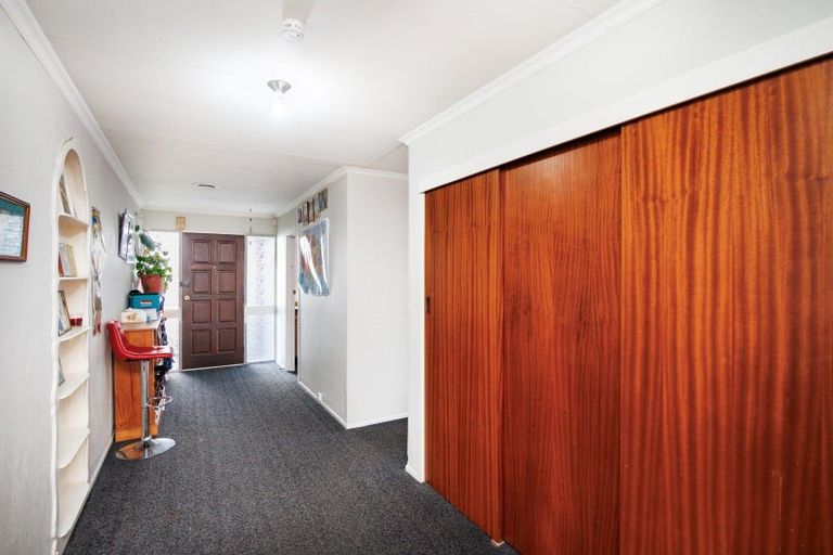 Photo of property in 32 John F Kennedy Drive, Milson, Palmerston North, 4414