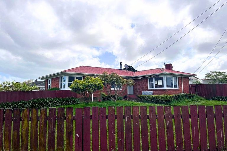 Photo of property in 3 Valentine Street, Papakura, 2110
