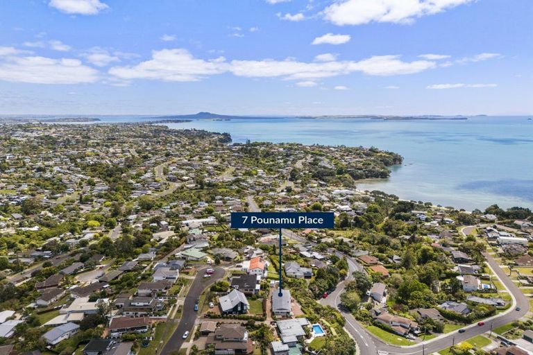 Photo of property in 2/7 Pounamu Place, Shelly Park, Auckland, 2014