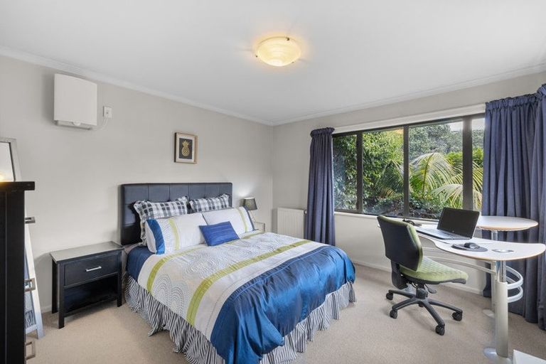 Photo of property in 57a Forrest Hill Road, Milford, Auckland, 0620