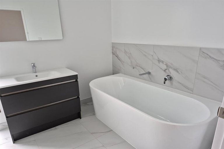 Photo of property in 5 Mataikokako Loop, Kawakawa Bay, 2585