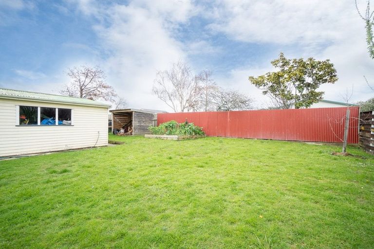 Photo of property in 24 Rhodes Drive, Kelvin Grove, Palmerston North, 4414