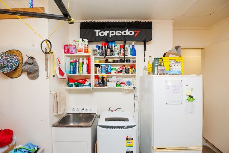 Photo of property in 19 Rothesay Place, Highbury, Palmerston North, 4412