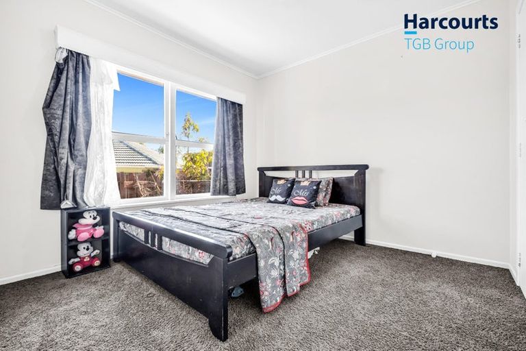 Photo of property in 1/32 Kelvyn Grove, Hillpark, Auckland, 2102
