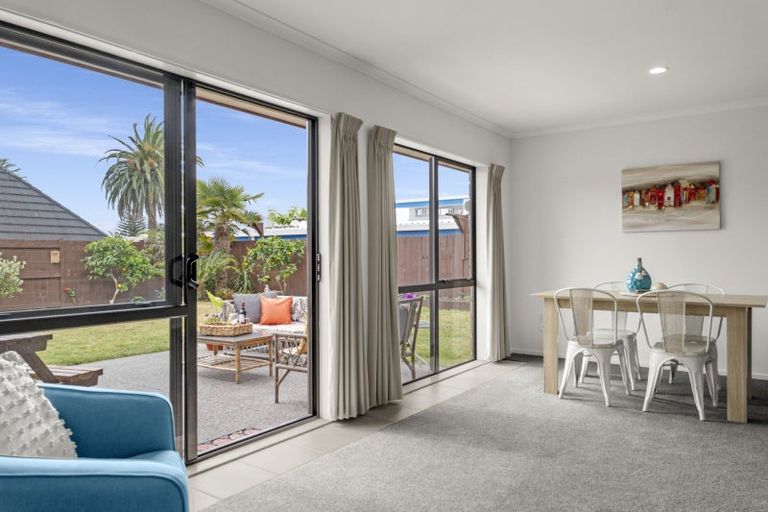 Photo of property in 19 Palm Springs Boulevard, Papamoa Beach, Papamoa, 3118