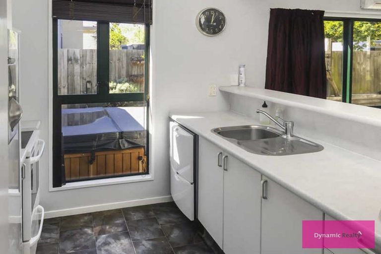 Photo of property in 2/106 Elizabeth Street, Riccarton, Christchurch, 8041