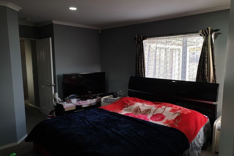 Photo of property in 4a Robert Skelton Place, Clendon Park, Auckland, 2103