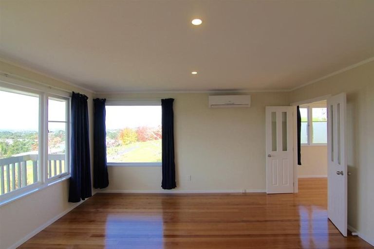 Photo of property in 26 Elizabeth Drive, West Harbour, Auckland, 0618