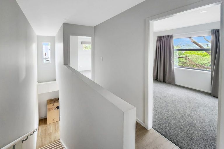 Photo of property in 6a Russell Street, Waterloo, Lower Hutt, 5011