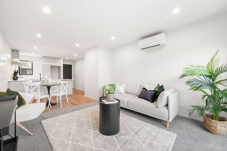 Photo of property in 22b Palmer Crescent, Silverstream, Upper Hutt, 5019