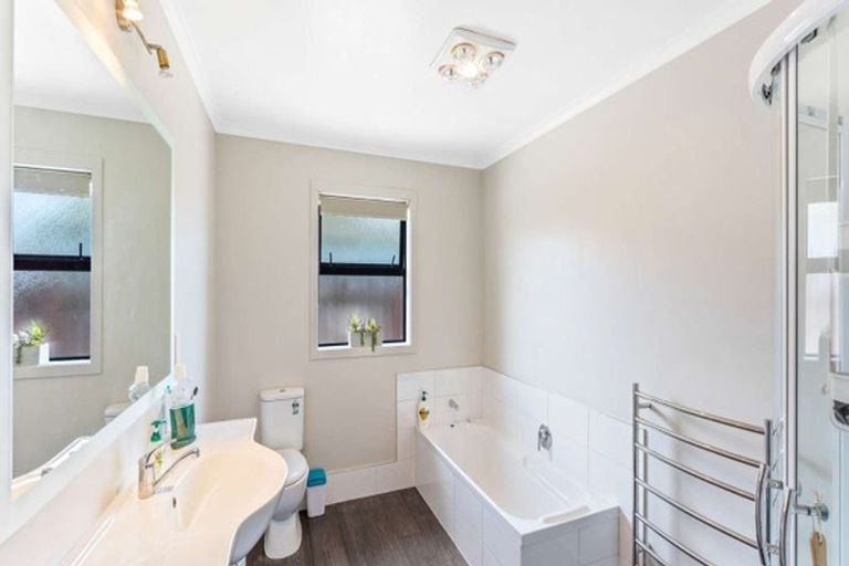 Photo of property in 5 Byron Street, Trentham, Upper Hutt, 5018