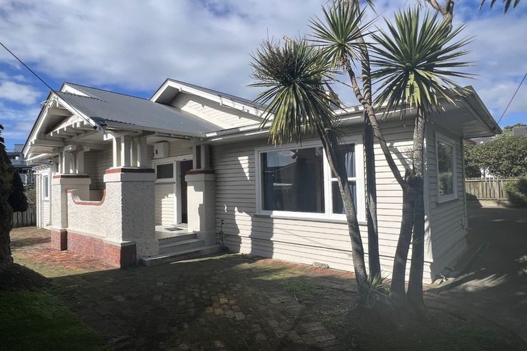 Photo of property in 11 Rolleston Street, Mount Cook, Wellington, 6021