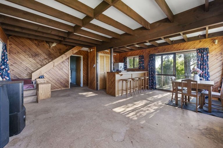 Photo of property in 102 Wakeman Road, Acacia Bay, Taupo, 3330