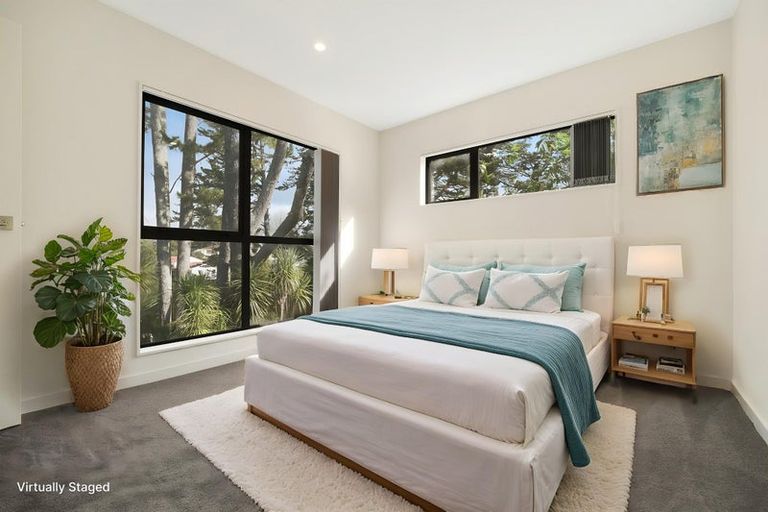 Photo of property in 89e Oreil Avenue, West Harbour, Auckland, 0618