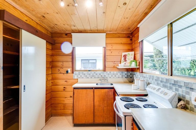 Photo of property in 14 Rochester Street, Tamatea, Napier, 4112