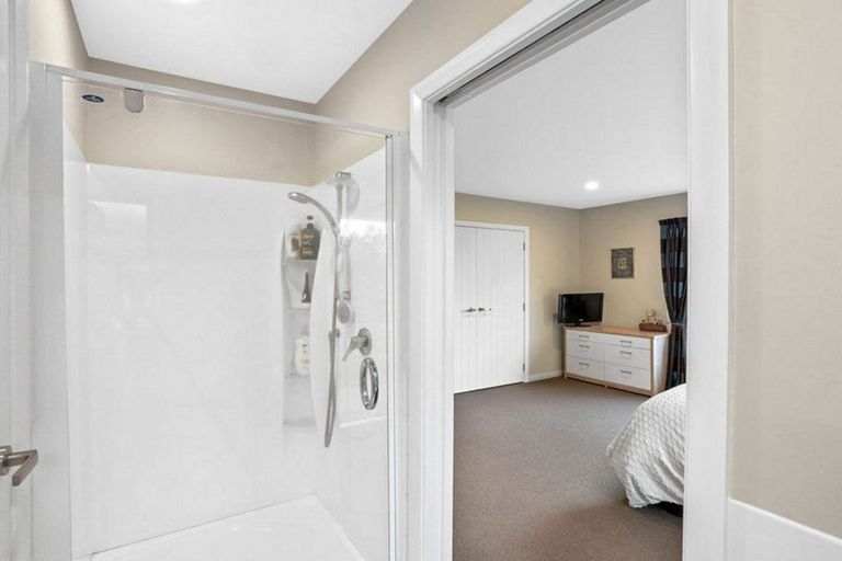 Photo of property in 16 East Ellington Drive, Mairehau, Christchurch, 8052