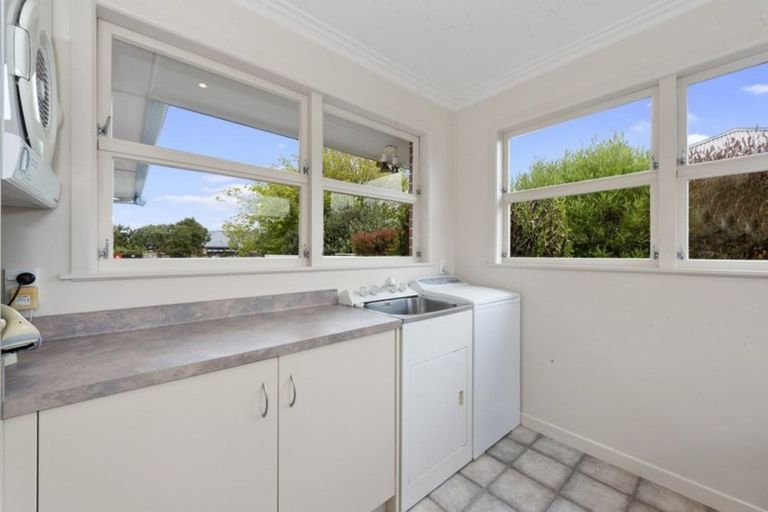 Photo of property in 28 Springfield Crescent, Enderley, Hamilton, 3214