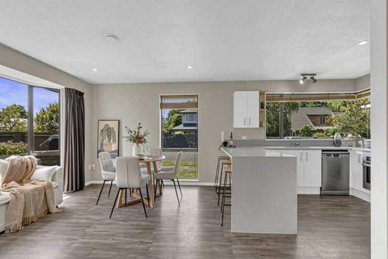 Photo of property in 6 Shenley Drive, Belfast, Christchurch, 8051