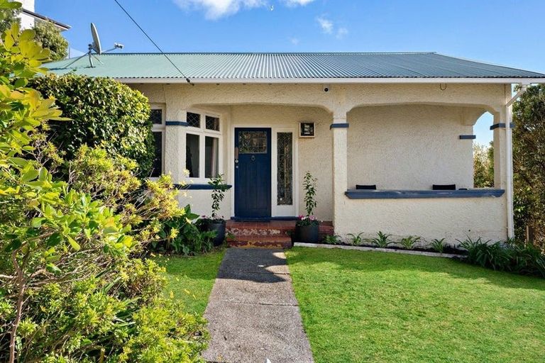Photo of property in 12 Roseneath Terrace, Roseneath, Wellington, 6011