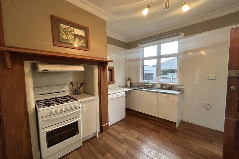 Photo of property in 107 Heretaunga Street, Palmerston North, 4414