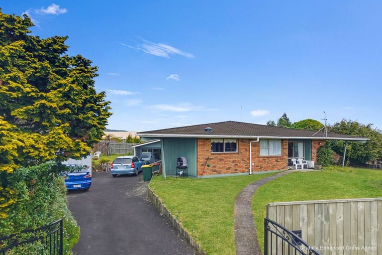 Photo of property in 17 Burton Place, Owhata, Rotorua, 3010