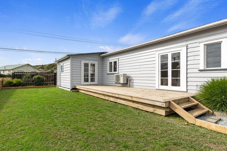 Photo of property in 5 Jordan Street, Hikurangi, 0114