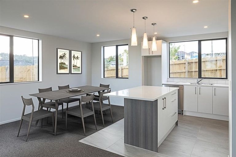 Photo of property in 4 Verdot Close, Kumeu, 0810