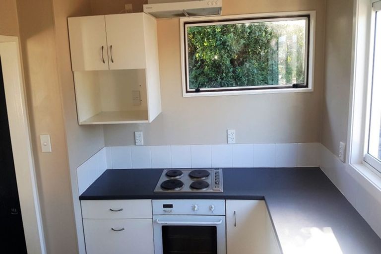 Photo of property in 98a Maupuia Road, Maupuia, Wellington, 6022