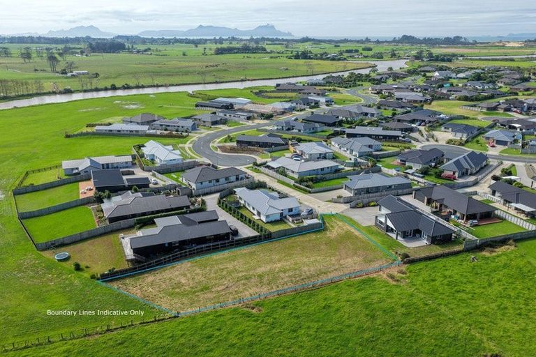 Photo of property in 8 Dram Way, Waipu, 0510