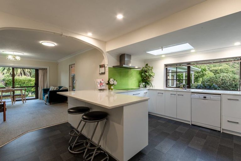 Photo of property in 114 Main Road South, Raumati Beach, Paraparaumu, 5032