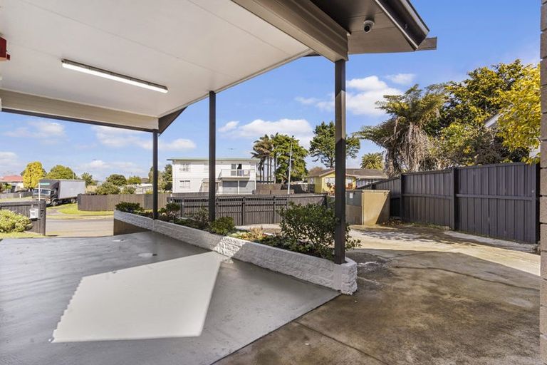 Photo of property in 66 Sunlands Drive, Manurewa, Auckland, 2102