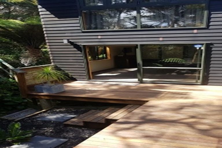 Photo of property in 1/29 John Court Street, Birkenhead, Auckland, 0626