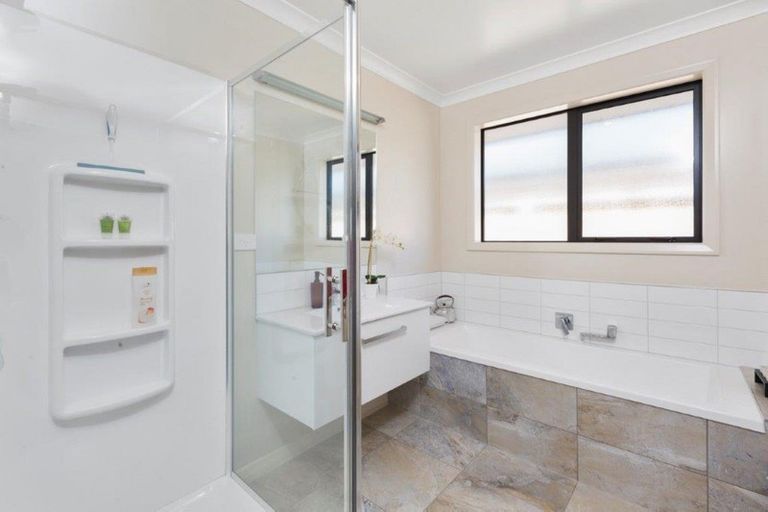 Photo of property in 20 North Bay Road, Pyes Pa, Tauranga, 3112