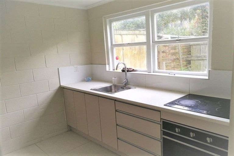 Photo of property in 1/13 Ocean View Road, Hillcrest, Auckland, 0627