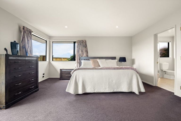 Photo of property in 12 Sunninghurst Drive, Fairfield, Dunedin, 9018