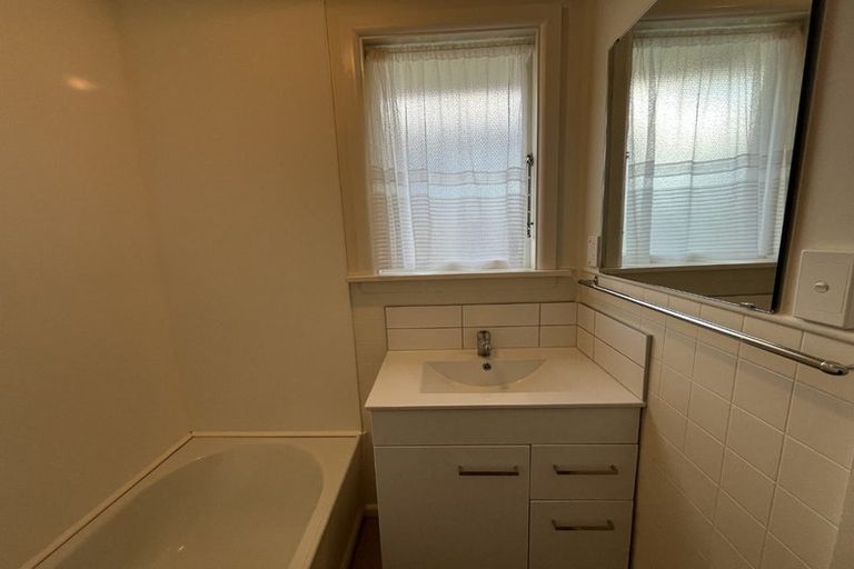 Photo of property in 84 Mathesons Road, Phillipstown, Christchurch, 8011