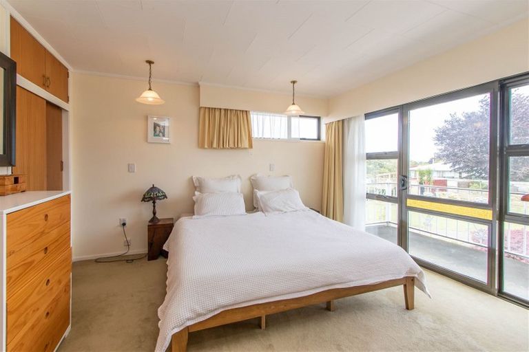 Photo of property in 4 Pokaka Place, Inglewood, 4330