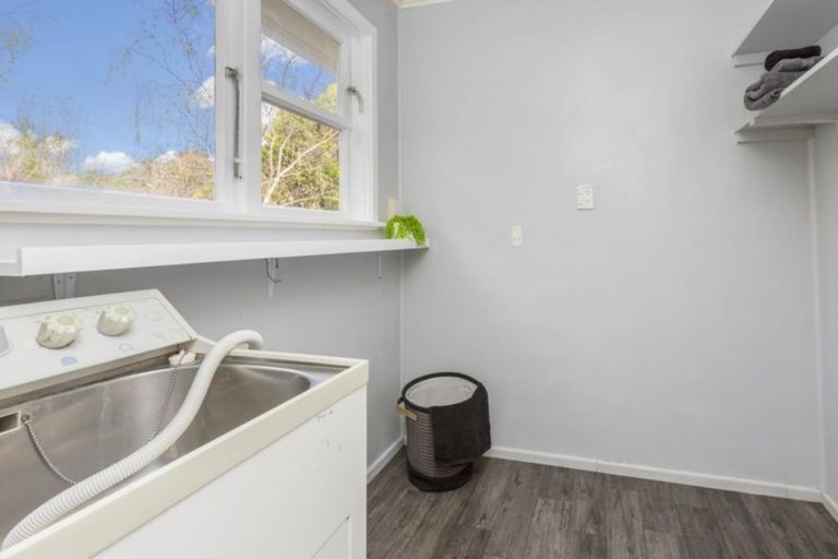 Photo of property in 5 Pokaka Street, Birchville, Upper Hutt, 5018