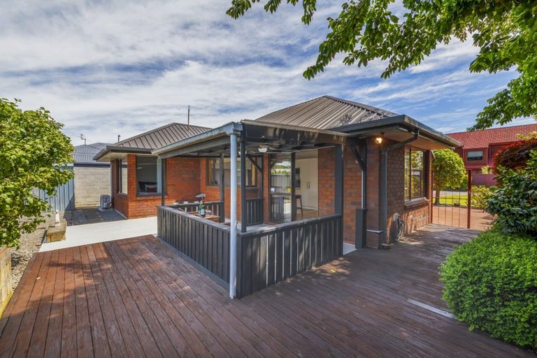 Photo of property in 1/17 Worthy Street, Ilam, Christchurch, 8041