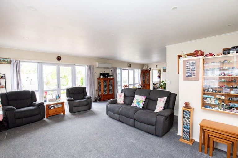 Photo of property in 16 Benner Drive, Ngatea, 3503